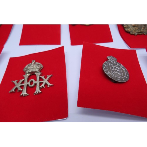 7 - 16 Military cap/Regiment badges