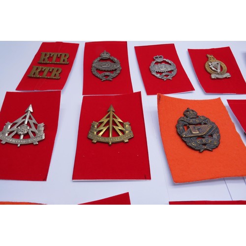 8 - 22 Military cap/Regiment badges