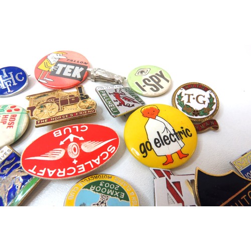 193 - Forty various badges including enamel, butlins, speedway, rupert, curling etc