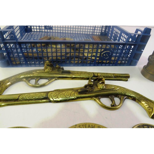 187 - Tray of miscellaneous brass including mini miners oil lamp, steam engine plaques etc