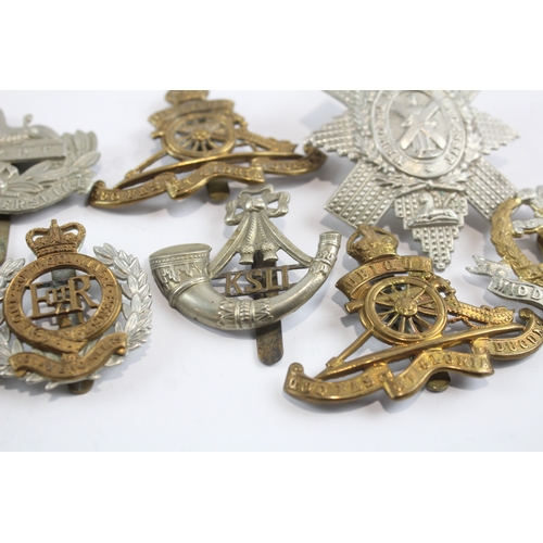 21 - Military Cap Badges Inc Grenadier Guards, KSLI, Glosters, Etc x 10