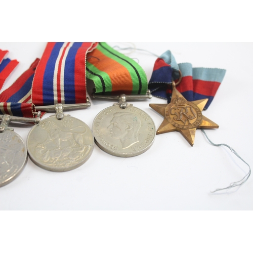 29 - WW2 Medals Inc War Defence France & Germany Star Etc x 8