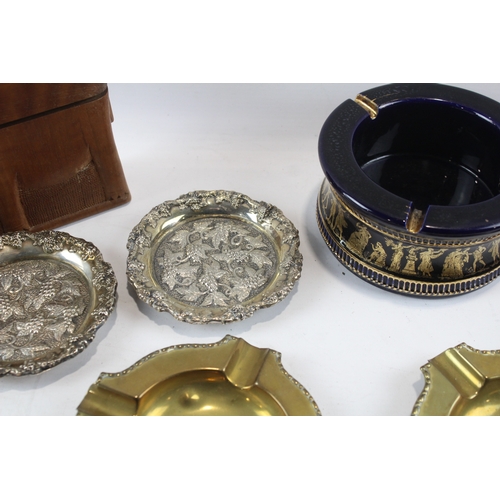 85 - Tobacciana Collectables Inc Ashtray, Staffordshire, Brass, Etc Joblot