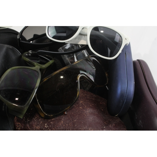 98 - Sunglasses Joblot Assorted Inc Branded, Plastic, Metal, Modern, Cases Etc