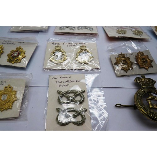 25 - 34 Military cap/Regiment badges