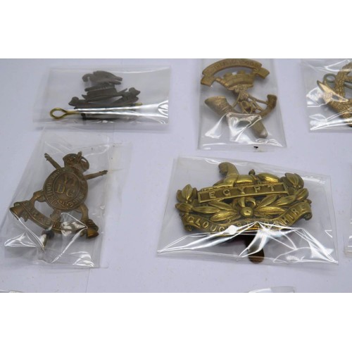 30 - 18 Military cap/Regiment badges