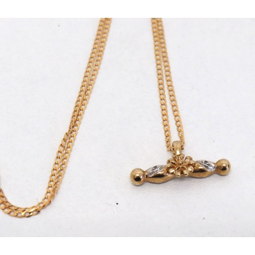 48 - 9ct gold & diamond T-Bar necklace, chain length 17