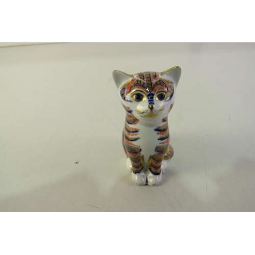 136 - Royal crown Derby sitting cat with silver stopper