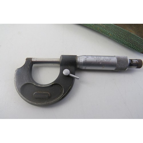 104 - Vintage external micrometer