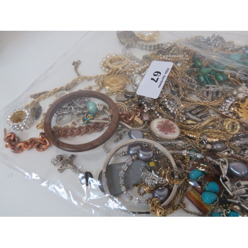 67 - 2kg of Jewellery to include vintage.