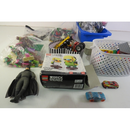 170 - Joblot of lego, vintage playmobil and other items