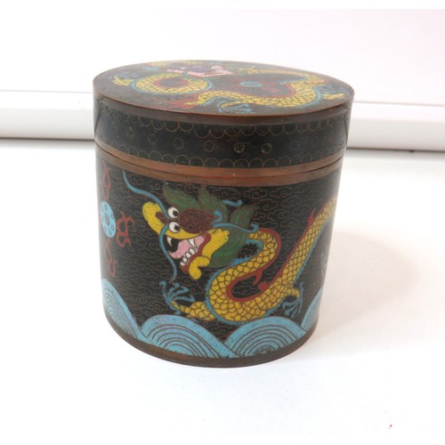 84 - Antique Chinese Meiji cloisonne enamel Tea Caddy.
Height 9.5cms x Diameter 9.5cms.