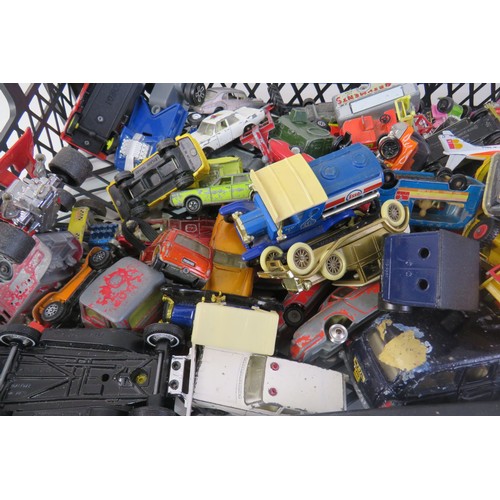 281 - Job lot of playworn diecast.