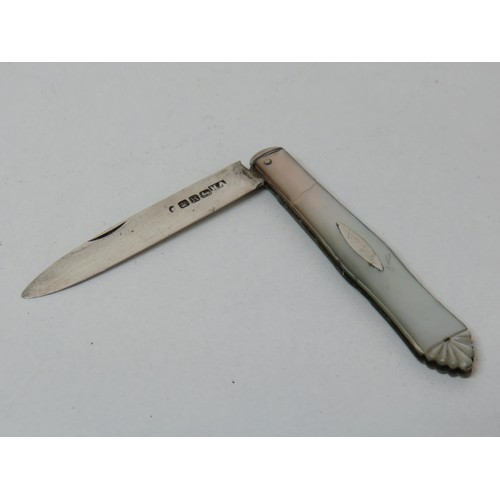 250 - Silver and mother of pearl boxed penknife