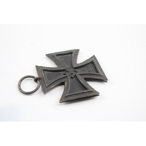 476 - WW2 German Iron Cross 2nd Class