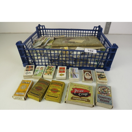 102 - Tray of cigarette cards