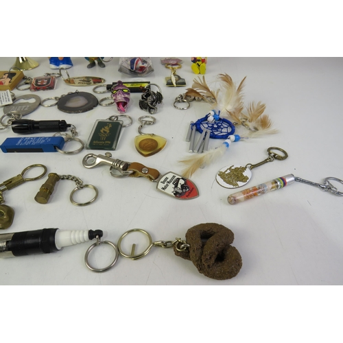 121 - Thirty novelty keyrings