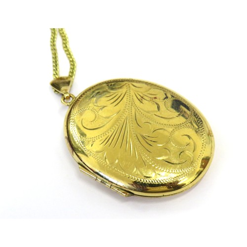 89 - Vintage 9ct Rolled Gold double locket on gold plated chain.
Weight 11g