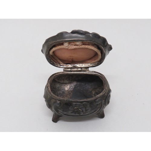 69 - Antique Art Nouveau pewter snuff/trinket box.