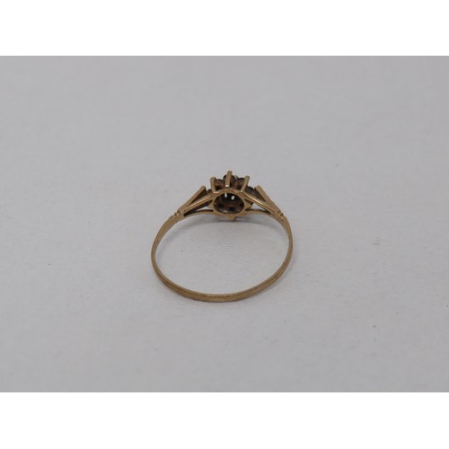 38 - 9ct Gold ring with diamond and sapphire- 1.2g