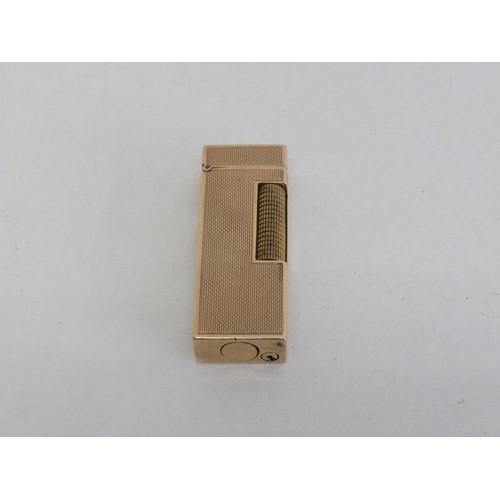 60A - Dunhill 9ct gold lighter in good working condition