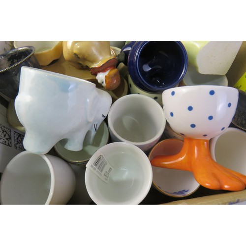 112 - Box of egg cups