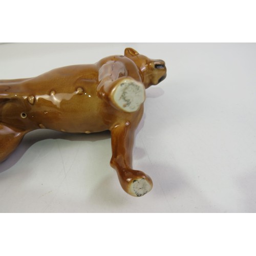 126 - Beswick boxer dog