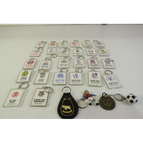 134 - Thirty football keyrings