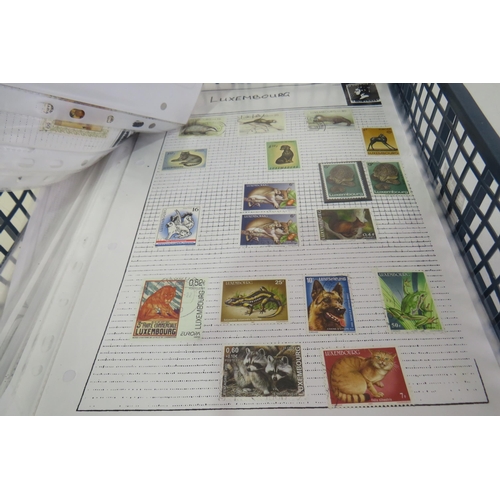 137 - One hundred sheets of world stamps