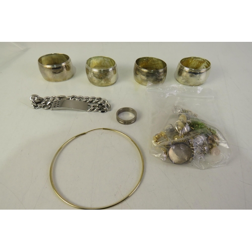 151 - Gold and silver tone jewellery including set  of napkin rings