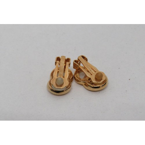 153 - Vintage Nina Ricci earrings gold tone clips