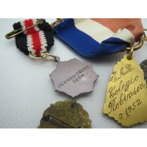 93 - Antique/vintage religious fobs, medals and badges.