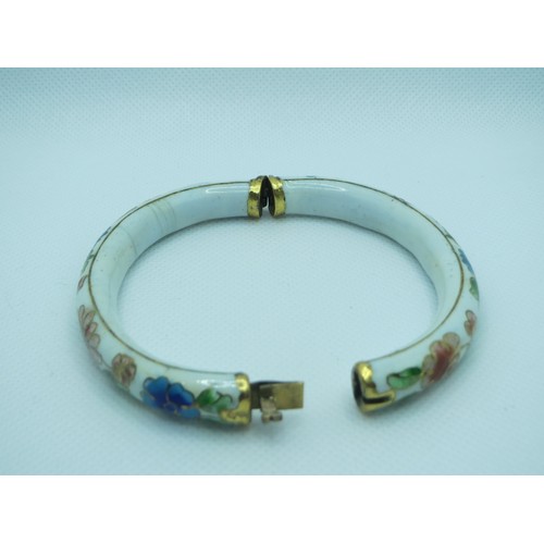 84 - Vintage Chinese white cloisonne enamel hinged opening bangle.