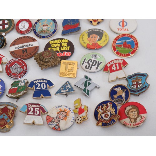 12 - 50 various badges