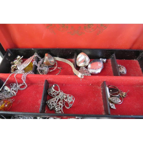 104 - Vintage design philipp jewellery box full of jewellery