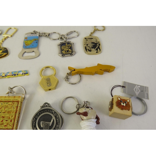 124 - Thirty various keyrings