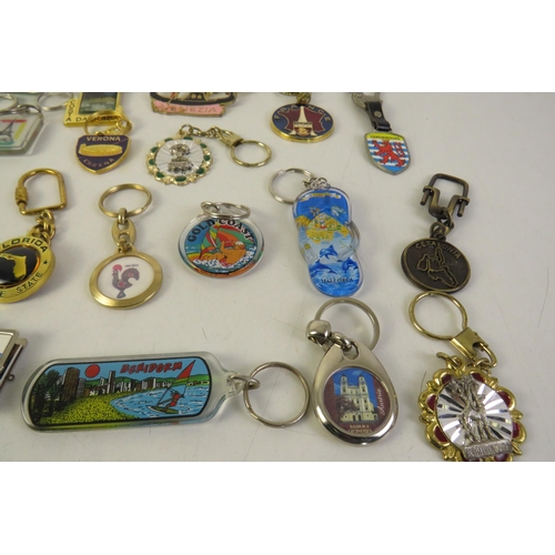 128 - Thirty various keyrings