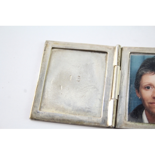 475 - 2 x Vintage .800 Silver Small Folding Photograph Frames (42g)