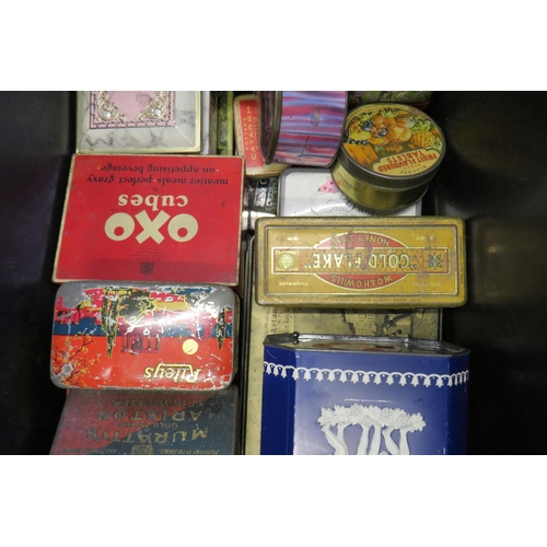 301 - Tub of vintage collectable tins