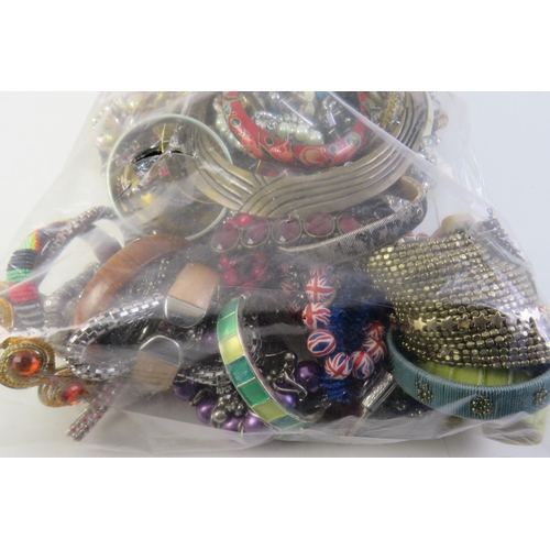 148 - 2kg mixed jewellery