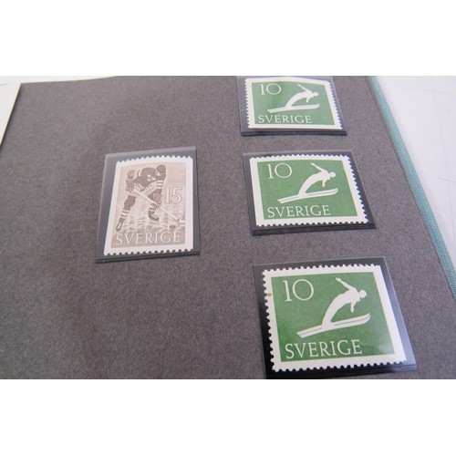 173 - Sweden Mint never hinged presentation book, normal and booklet singles in very good condition