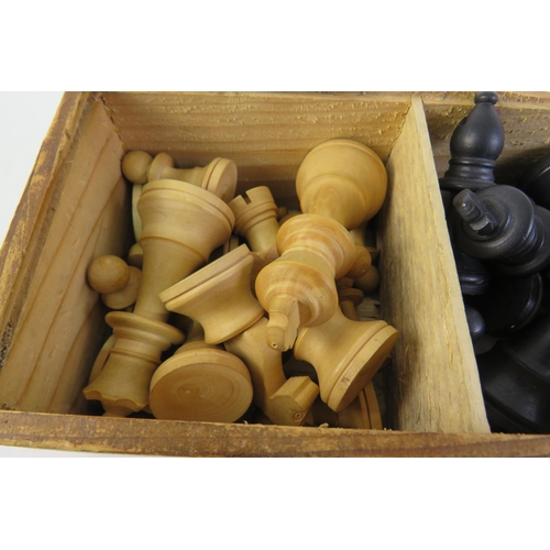 120 - Boxwood chess set