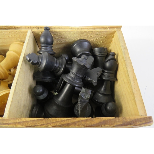 120 - Boxwood chess set