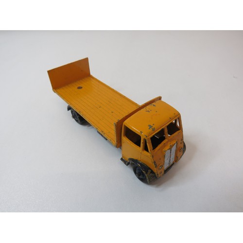 38 - Dinky Supertoys No.513 Guy Flat Truck with Tailboard in original box.