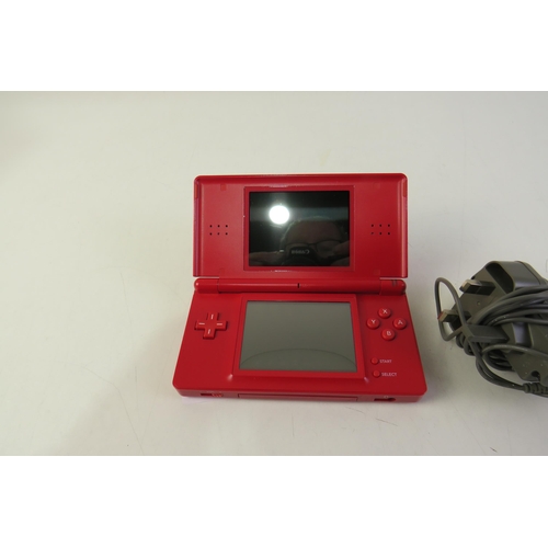 219 - Nintendo ds lite in working order