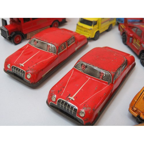 46 - Collection of vintage diecast and tinplate toys includes Dinky, boxed Hornby, Matchbox and Corgi.