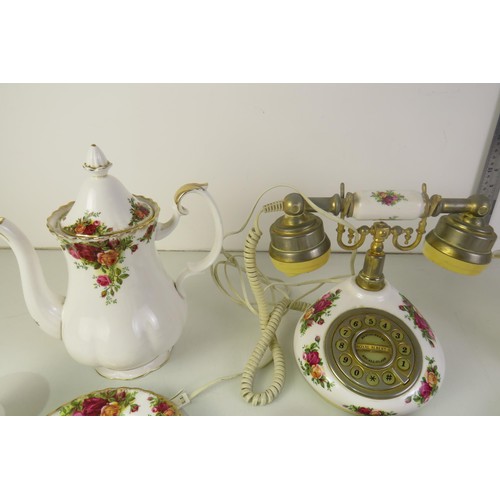 358 - Joblot of royal albert country roses includes telephone and tea/coffee set