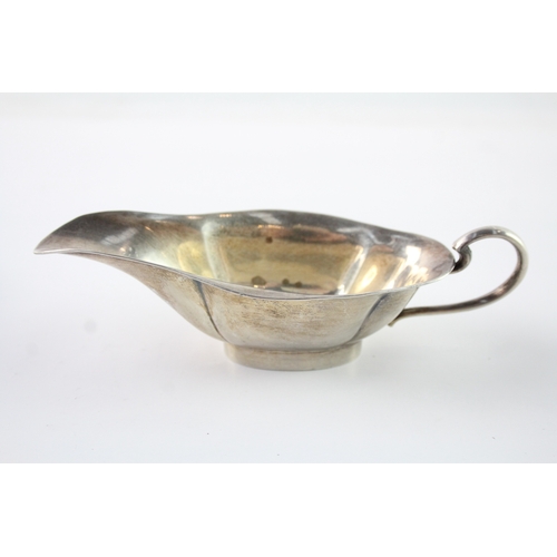 51 - Vintage .925 Sterling Silver Gravy Boat & Tray (71g)