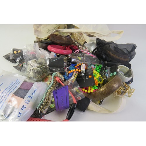 134 - Approximately 2kg of mixed jewellery