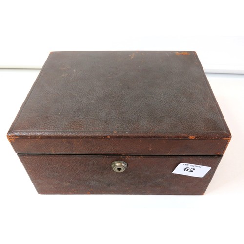 62 - Antique Victorian leather covered ladies Jewellery travel case.